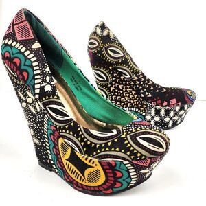 Lovely People African Print Ankara Fabric Round Toe Wedges 6" Pumps Heels sz 7